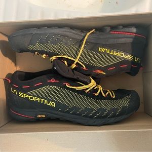 La Sportiva approach shoes size 11.5 Eu45